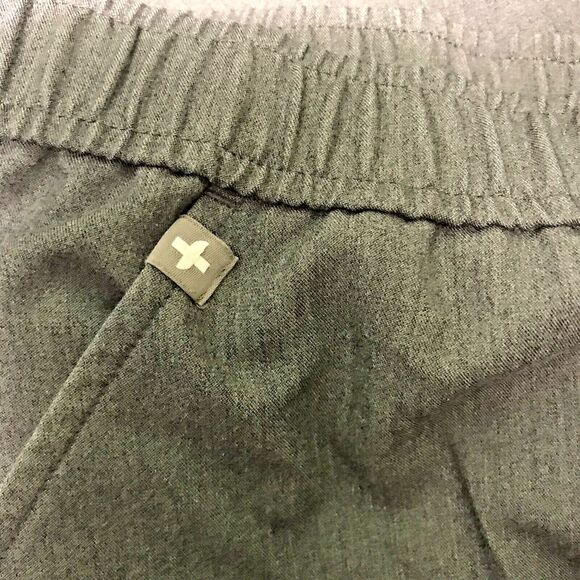 FIGS Technical Collection Scrubs Graphite Gray Men's Medium Tansen Pant 5 Pocket - Picture 3 of 11